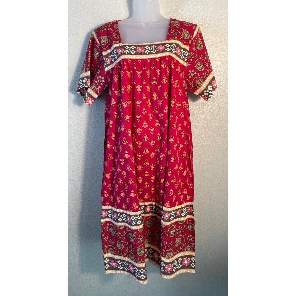 Vermont Country Store Womens Medium Muumuu Dress Red Floral Cotton Short Sleeve